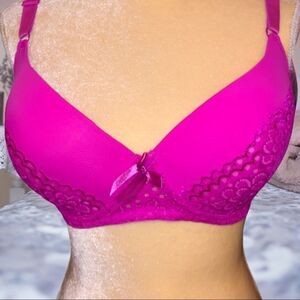 Emily Johnson pink lace bra nwt